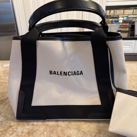 Balenciaga cream/black bag, inside pouch attached - Picture 1 of 7